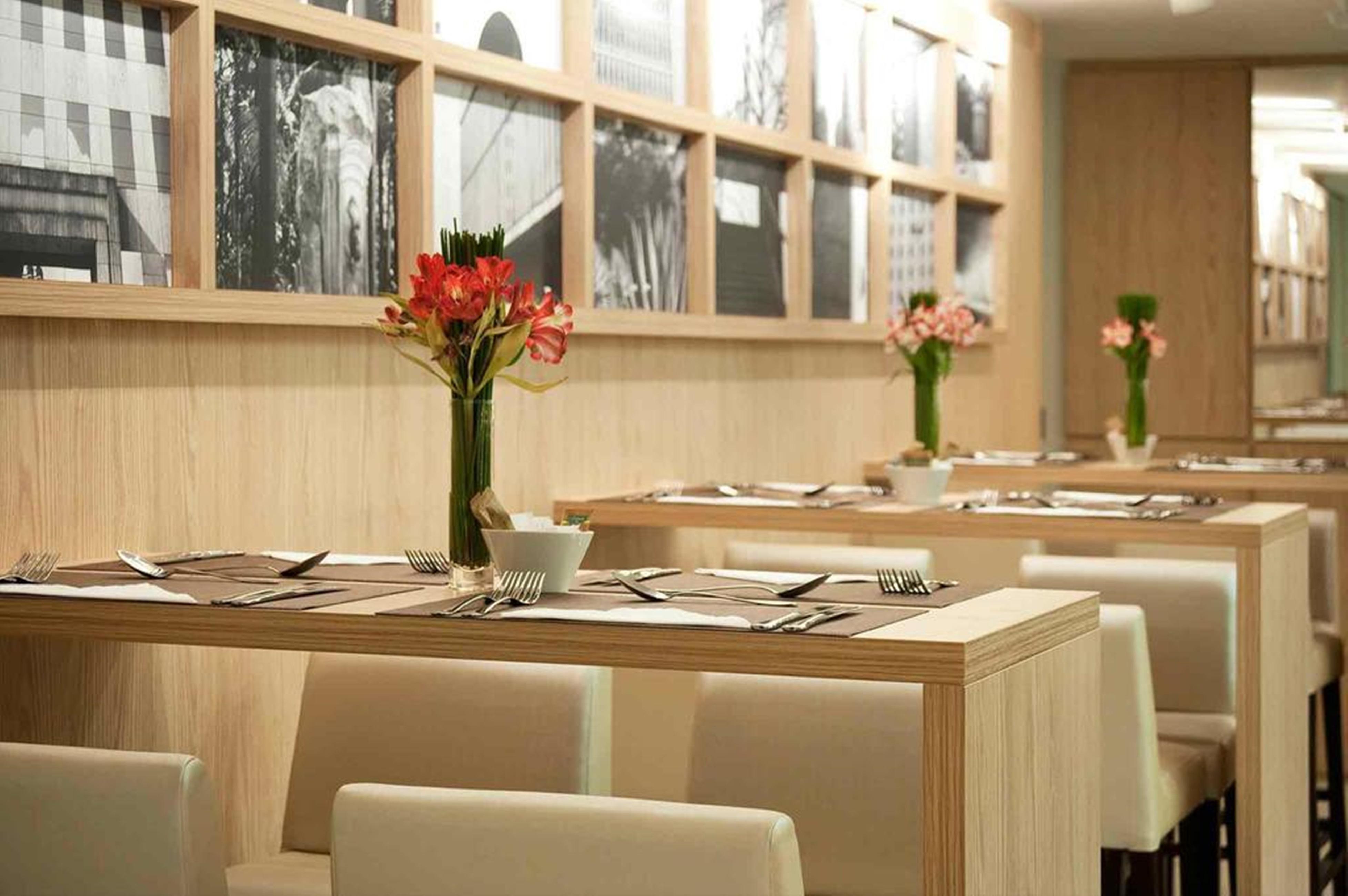 Mercure Sao Paulo Pamplona Restaurang bild
